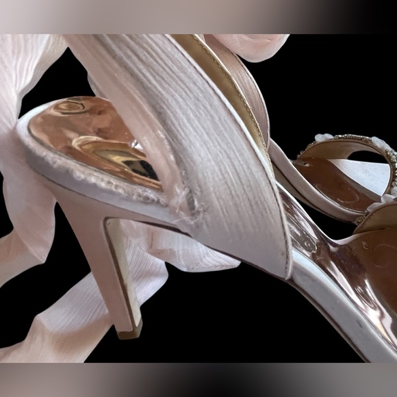 Badgley Mischka Bobbie Statement Bow Strap Stiletto - Picture 14 of 15